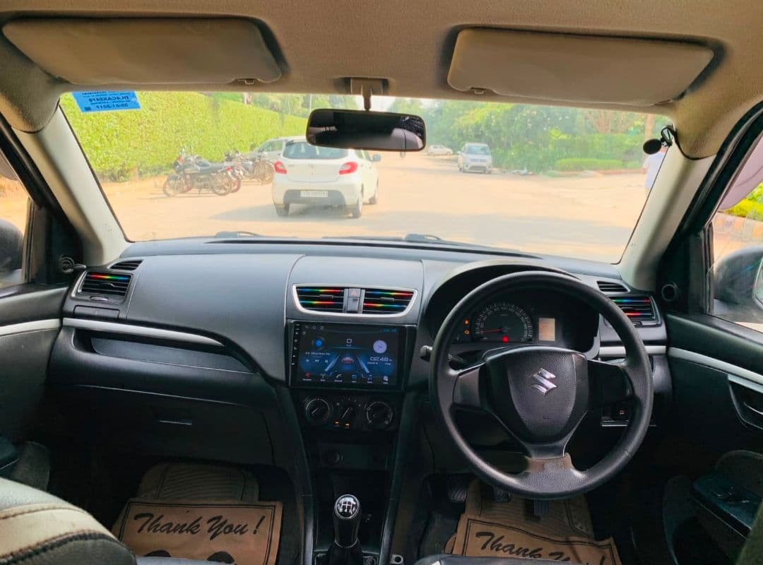INTERIOR image for MARUTI SWIFT LXI (OPTIONAL) BS | Hooter