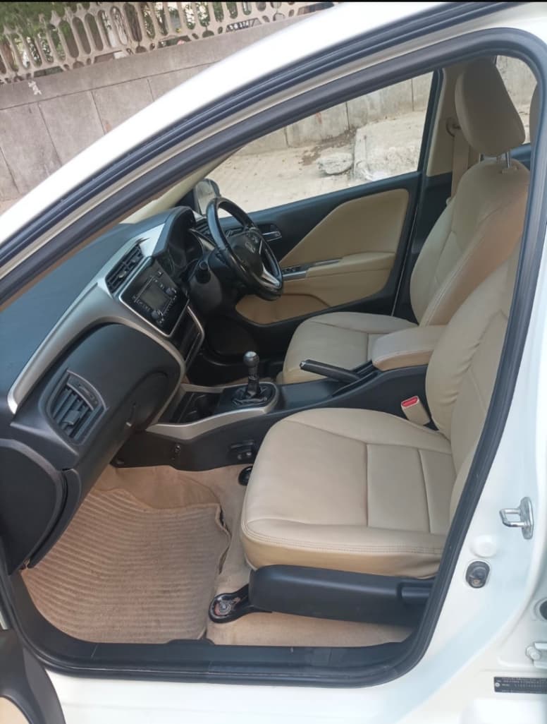 INTERIOR image for CITY 1.5 V MT I-VTEC | Hooter