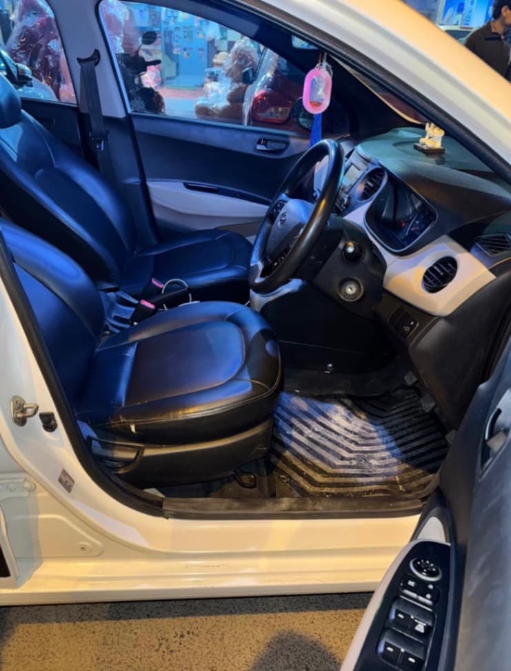 INTERIOR image for Grand i10 | Hooter