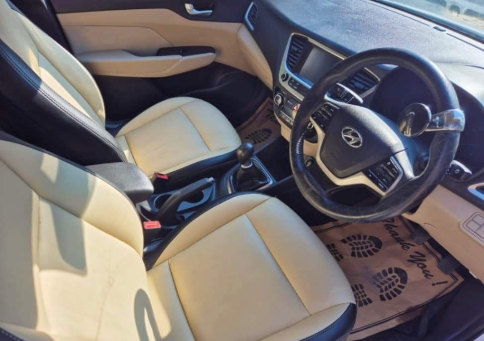 INTERIOR image for VERNA 1.6 VTVT SX