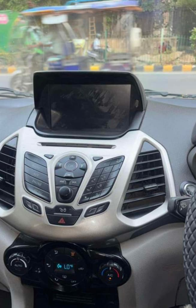 INTERIOR image for FORD ECOSPORT 1.5 DIESEL TITAN | Hooter