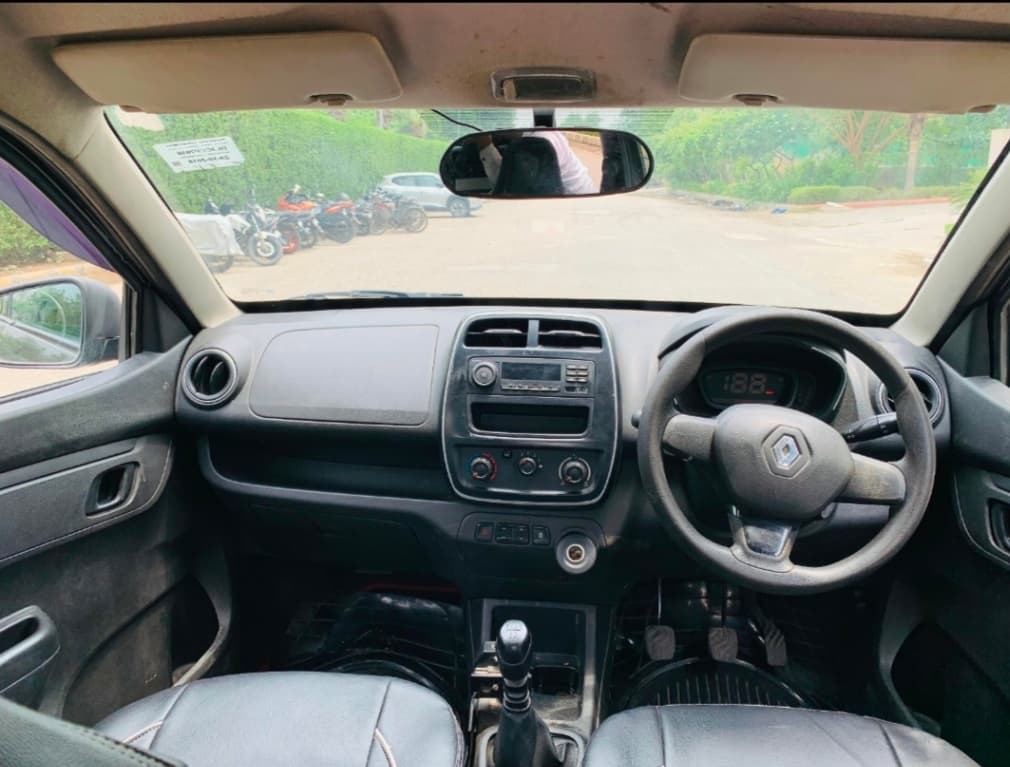 INTERIOR image for RENAULT KWID RXL | Hooter