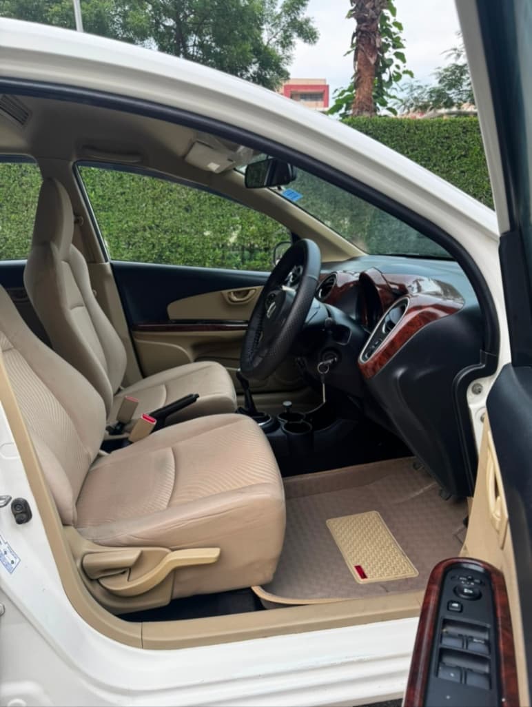 INTERIOR image for MOBILIO VMT (I VTEC) (Non Meta | Hooter