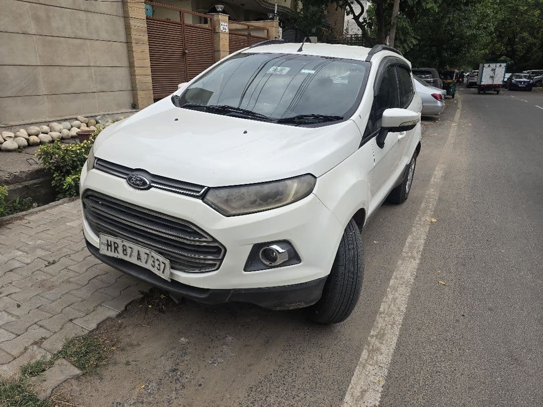 INTERIOR image for FORD ECOSPORT 1.5 DIESEL TREND | Hooter
