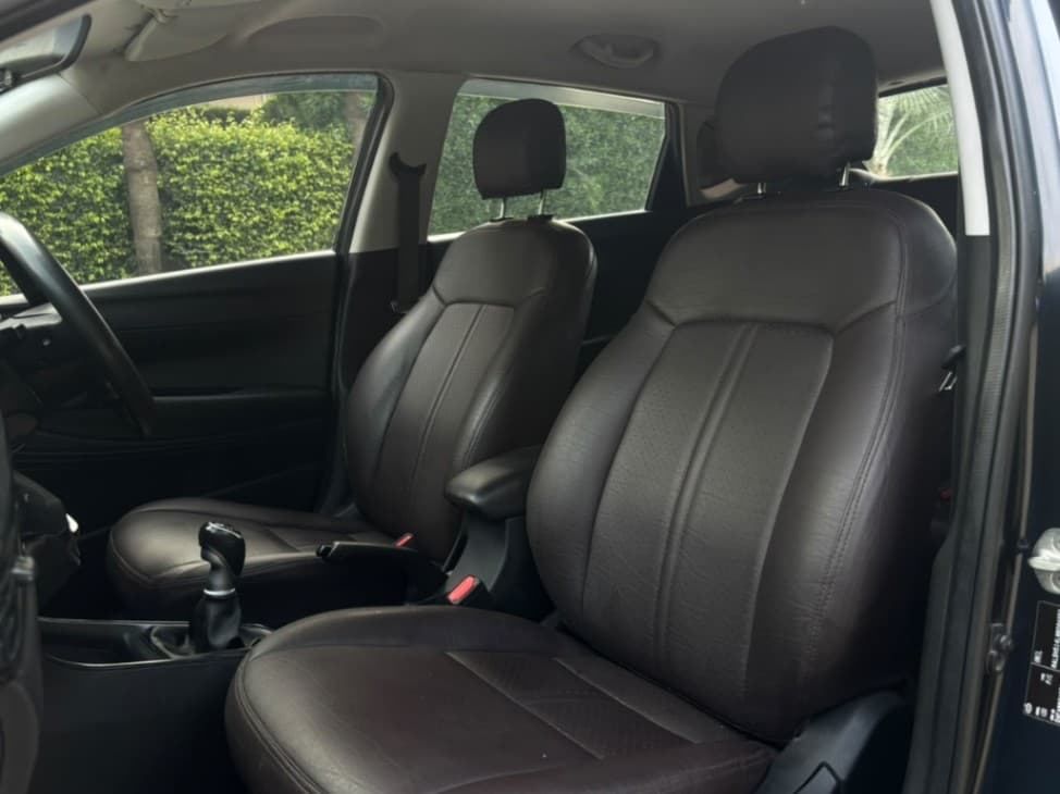 INTERIOR image for I20 SPORTZ 1.5 CRDI MT | Hooter