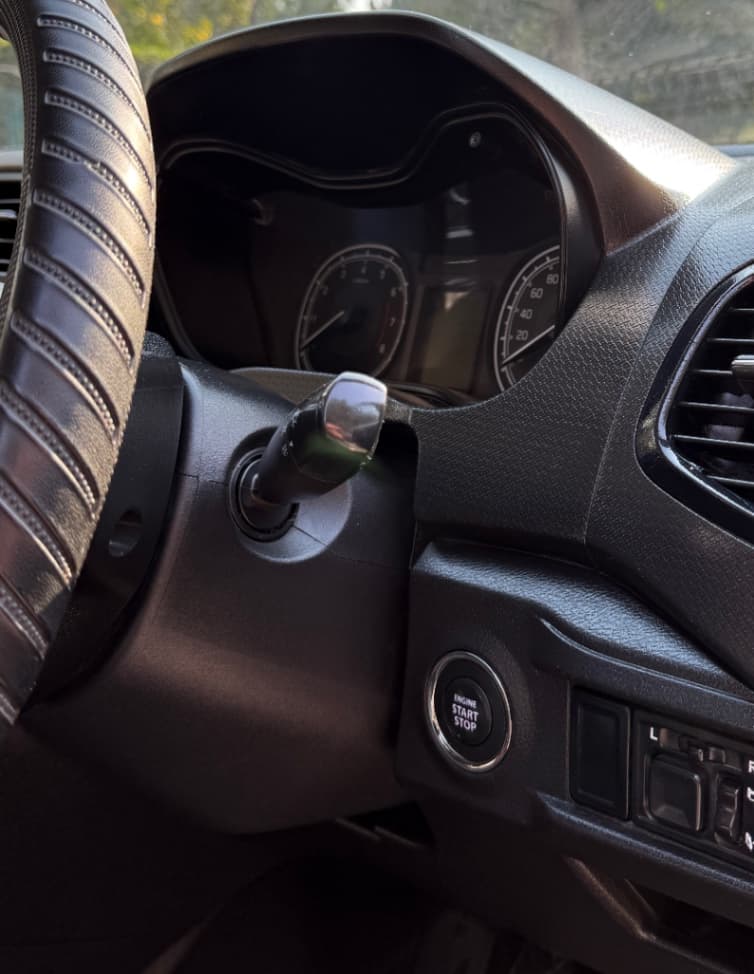 INTERIOR image for V. BREZZA VXI