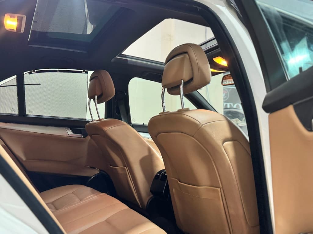 INTERIOR image for C200 | Hooter