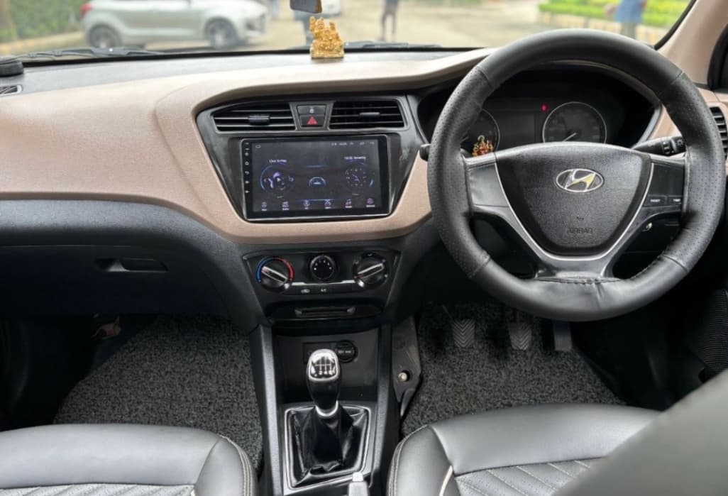 INTERIOR image for I20 MAGNA EXECUTIVE CRDI | Hooter