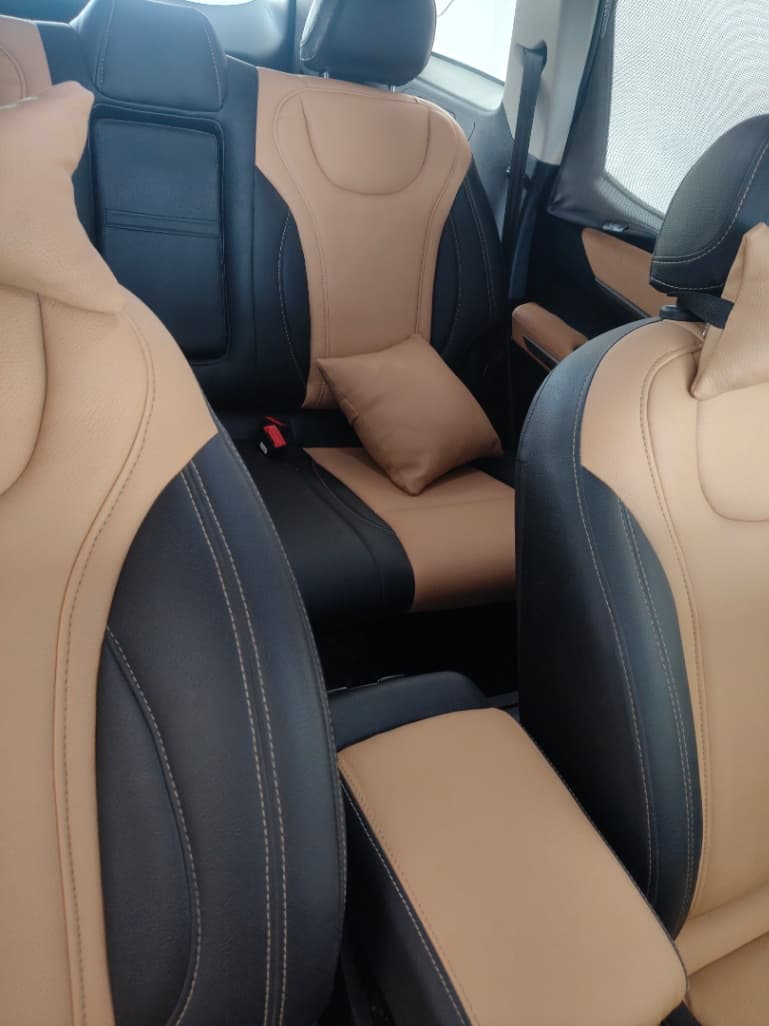 INTERIOR image for XUV700 | Hooter