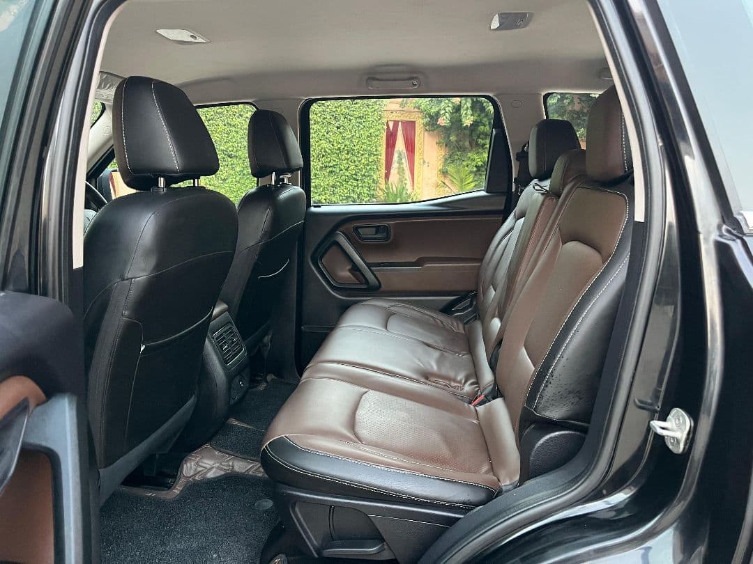 INTERIOR image for SCORPIO-N D MT 2WD Z2 7S | Hooter