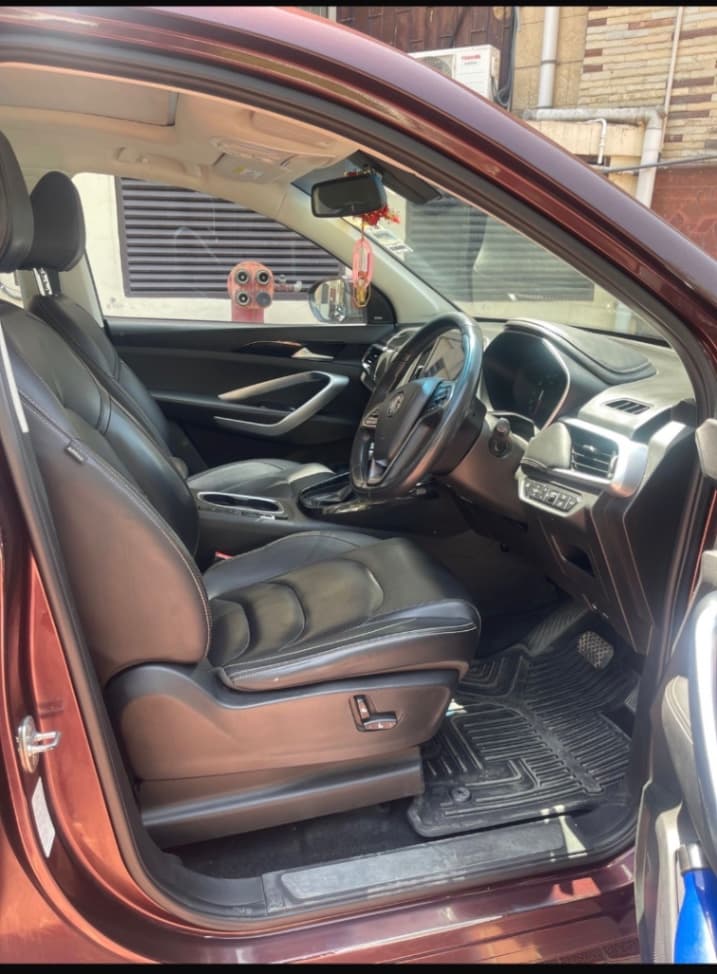 INTERIOR image for Hector | Hooter