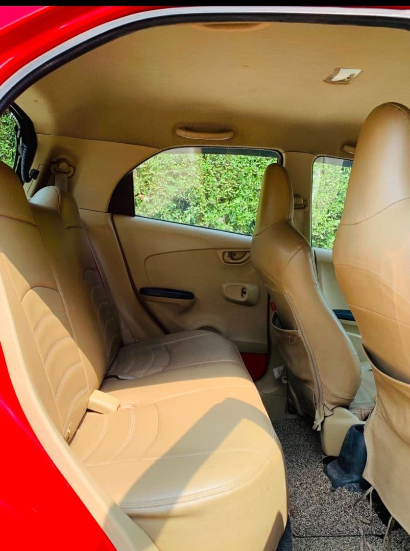INTERIOR image for Brio [2013-2016] | Hooter