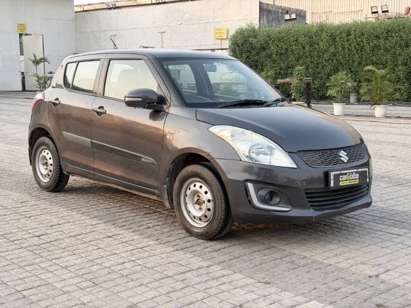 INTERIOR image for MARUTI SWIFT LXI (OPTIONAL) BS | Hooter