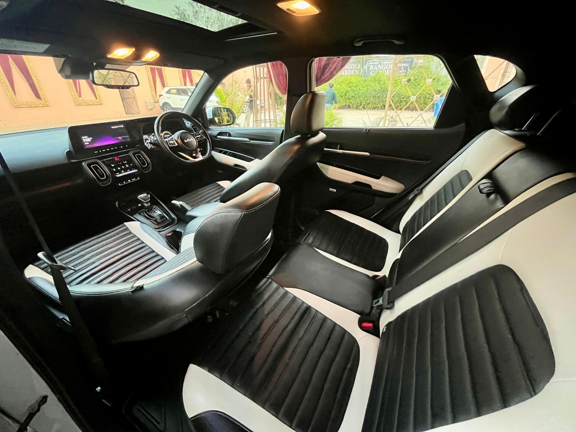 INTERIOR image for Sonet | Hooter