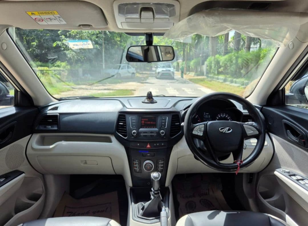 INTERIOR image for XUV300 [2019-2024] | Hooter