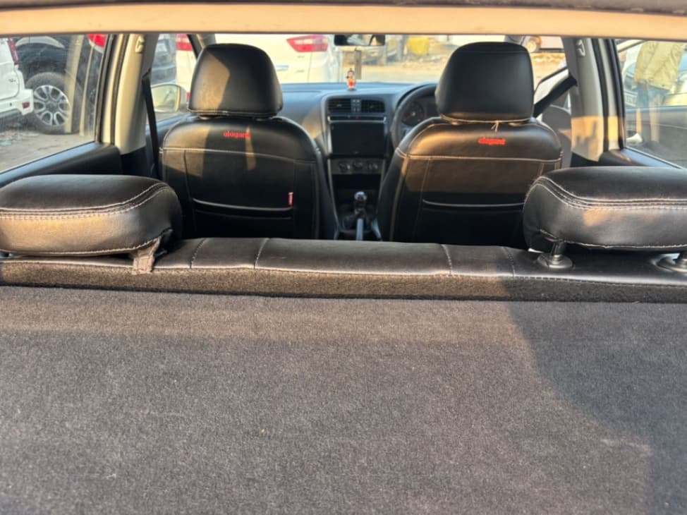 INTERIOR image for VW POLO 1.0L MPI 56KW MT-CL | Hooter