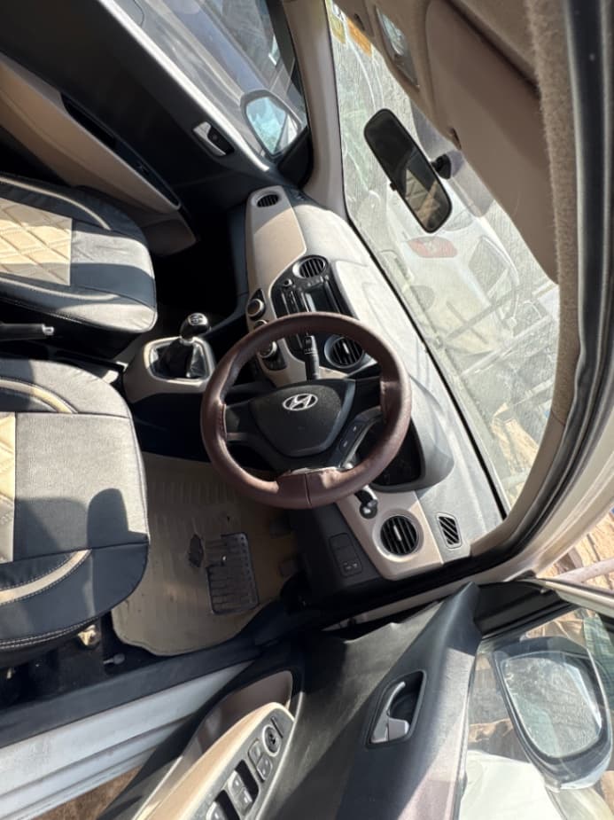 INTERIOR image for GRAND I10 SPORTZ 1.2 BSIV | Hooter