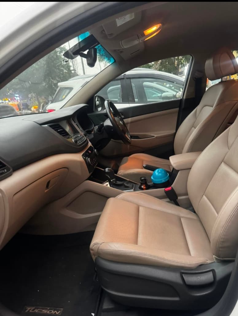 INTERIOR image for TUCSON CRDI AUTO GL | Hooter