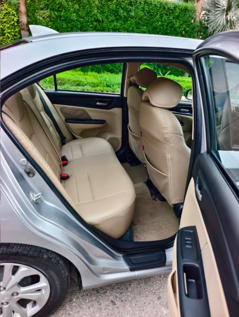 INTERIOR image for AMAZE 1.2 VX MT (I-VTEC) | Hooter
