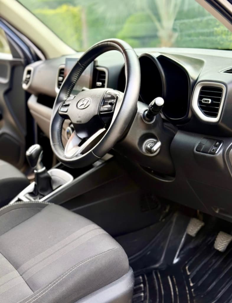 INTERIOR image for VENUE 1.5 CRDI MT SX | Hooter