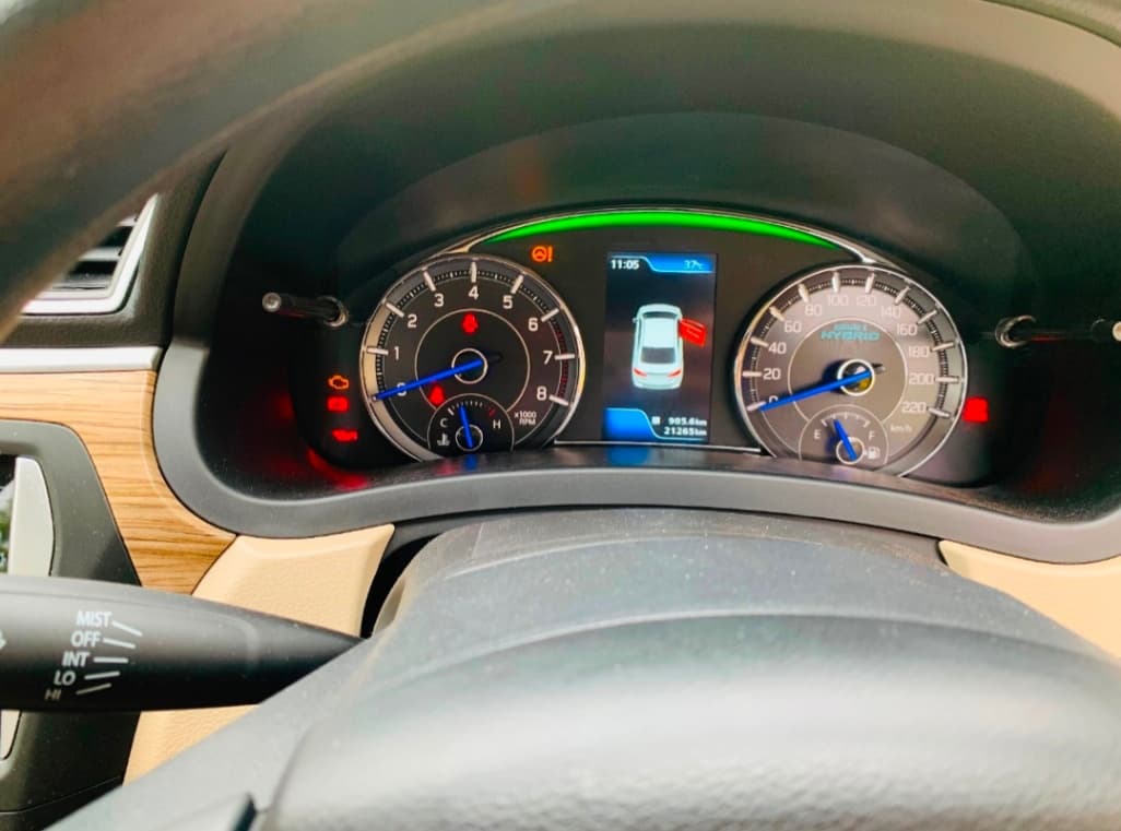 INTERIOR image for CIAZ SMART HYBRID ZETA | Hooter