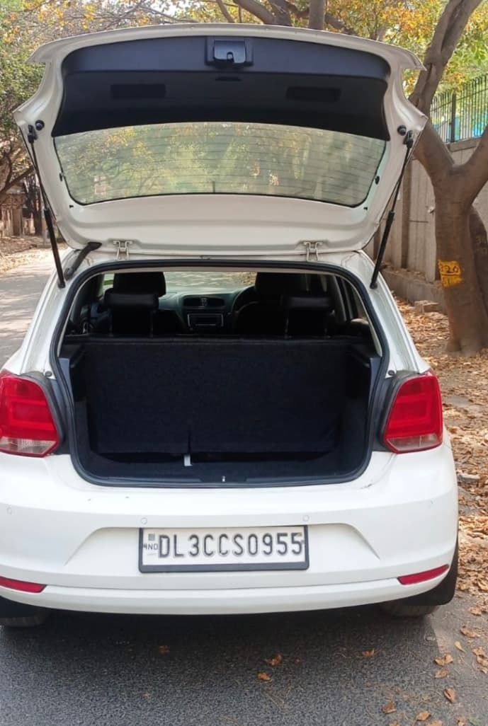 INTERIOR image for VW POLO 1.0L MPI 56KW MT-CL | Hooter