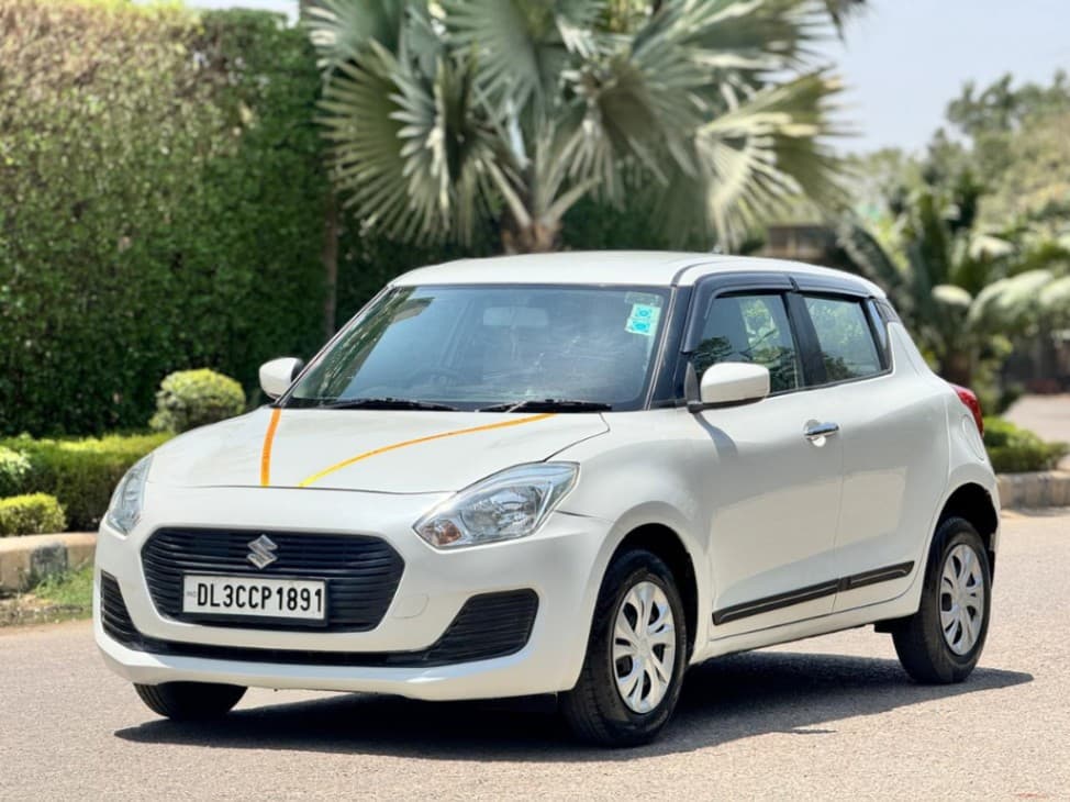 INTERIOR image for MARUTI SWIFT VXI | Hooter