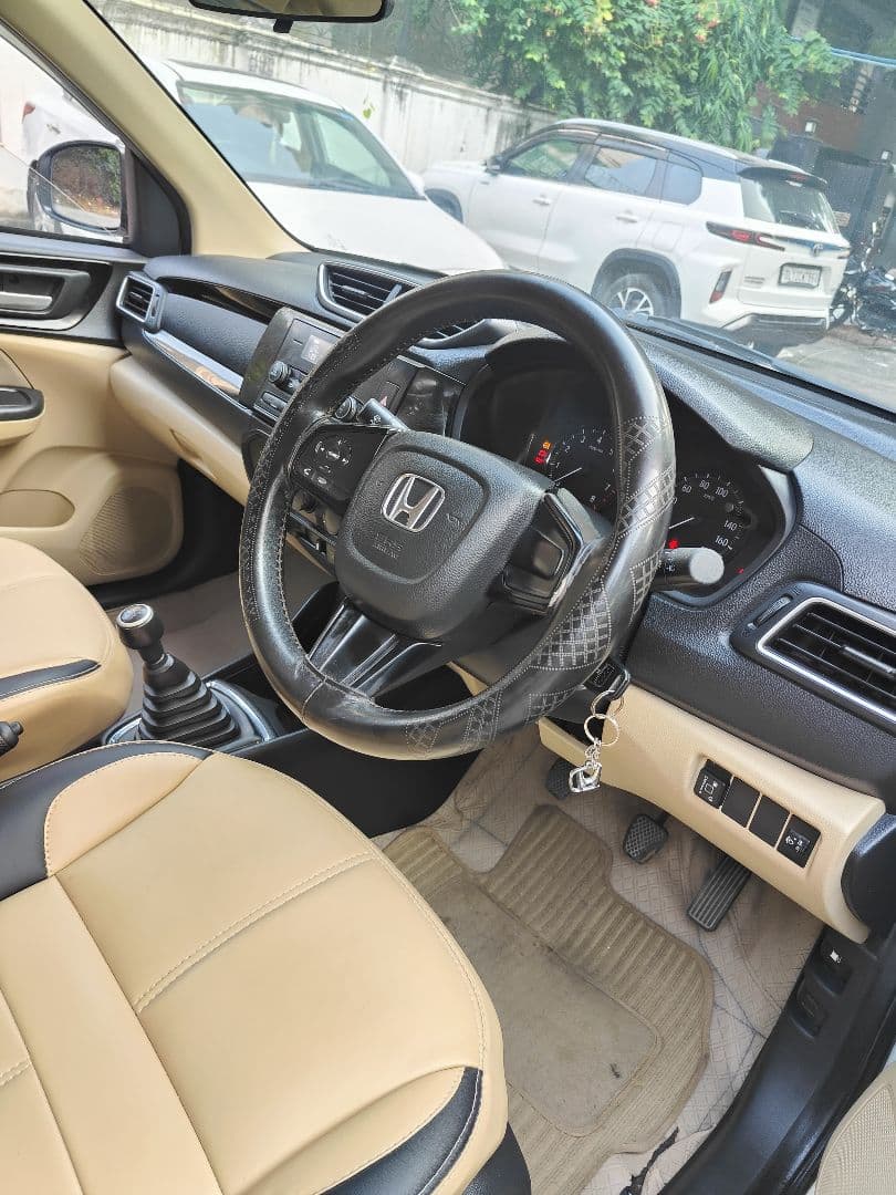 INTERIOR image for AMAZE 1.2 S MT (I-VTEC) | Hooter