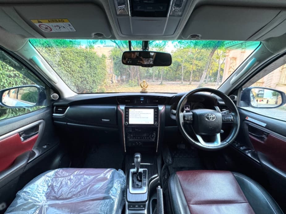 INTERIOR image for 2024 LEGENDER | Hooter