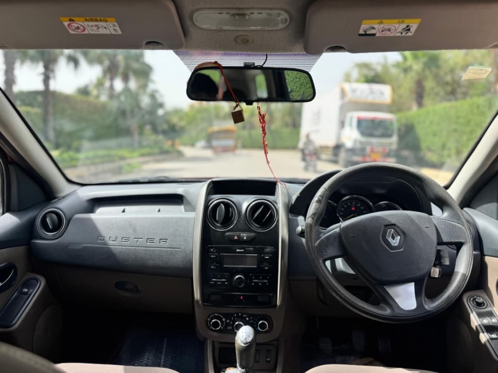 INTERIOR image for DUSTER RXL DCI - 85 PS(HSRAWE) | Hooter