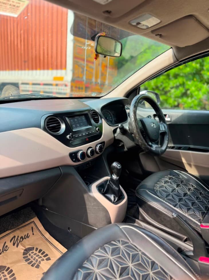 INTERIOR image for GRAND I10 SPORTZ 1.2 | Hooter