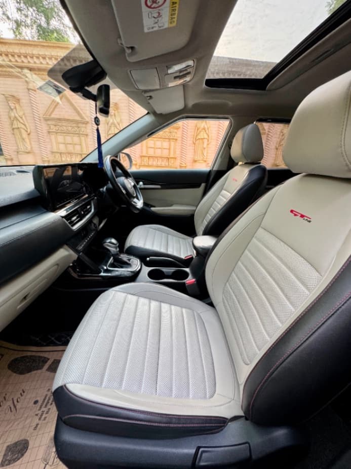 INTERIOR image for SELTOS | Hooter