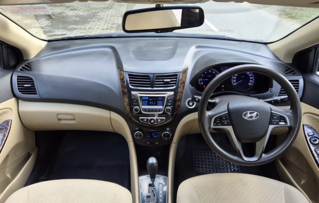 INTERIOR image for Verna