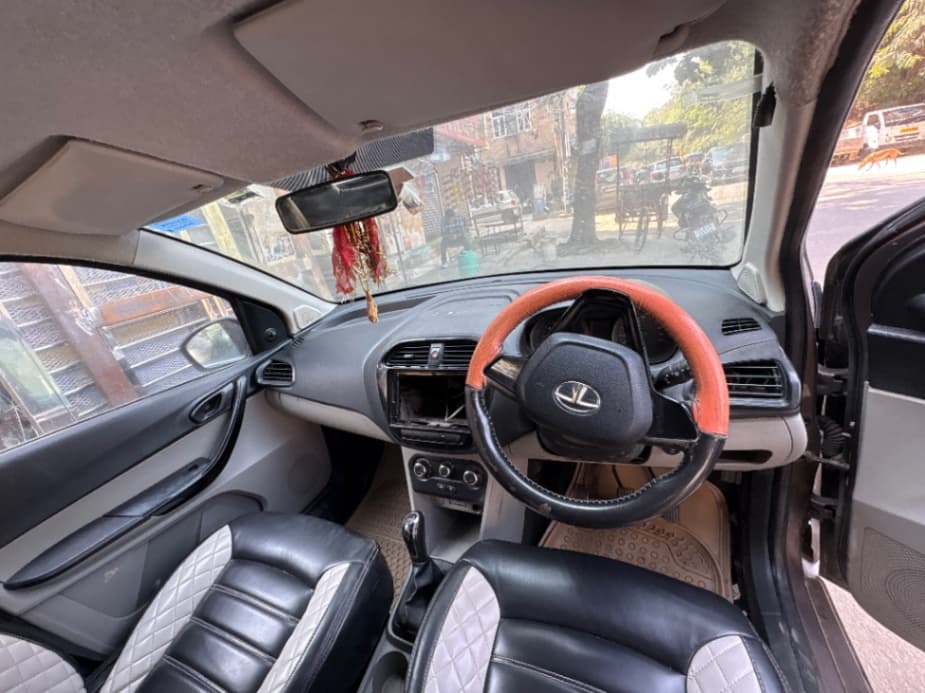 INTERIOR image for TATA TIAGO XM 1.2 RTNBS4 | Hooter