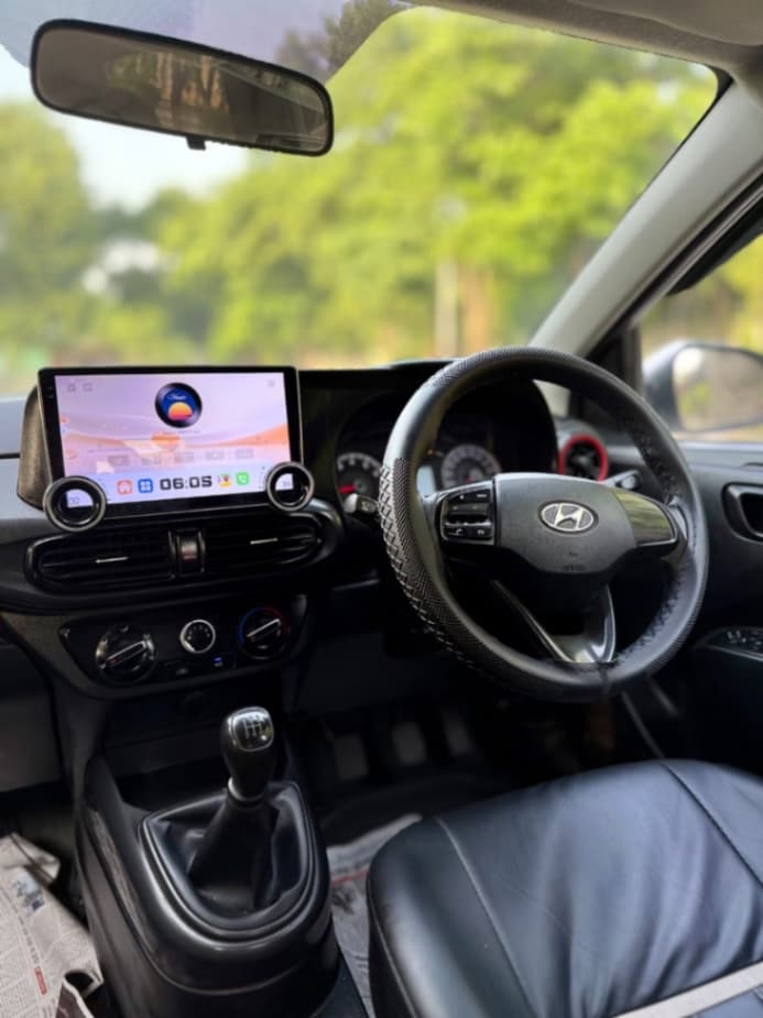 INTERIOR image for GRAND I10 NIOS 1.2MT CORPORATE | Hooter