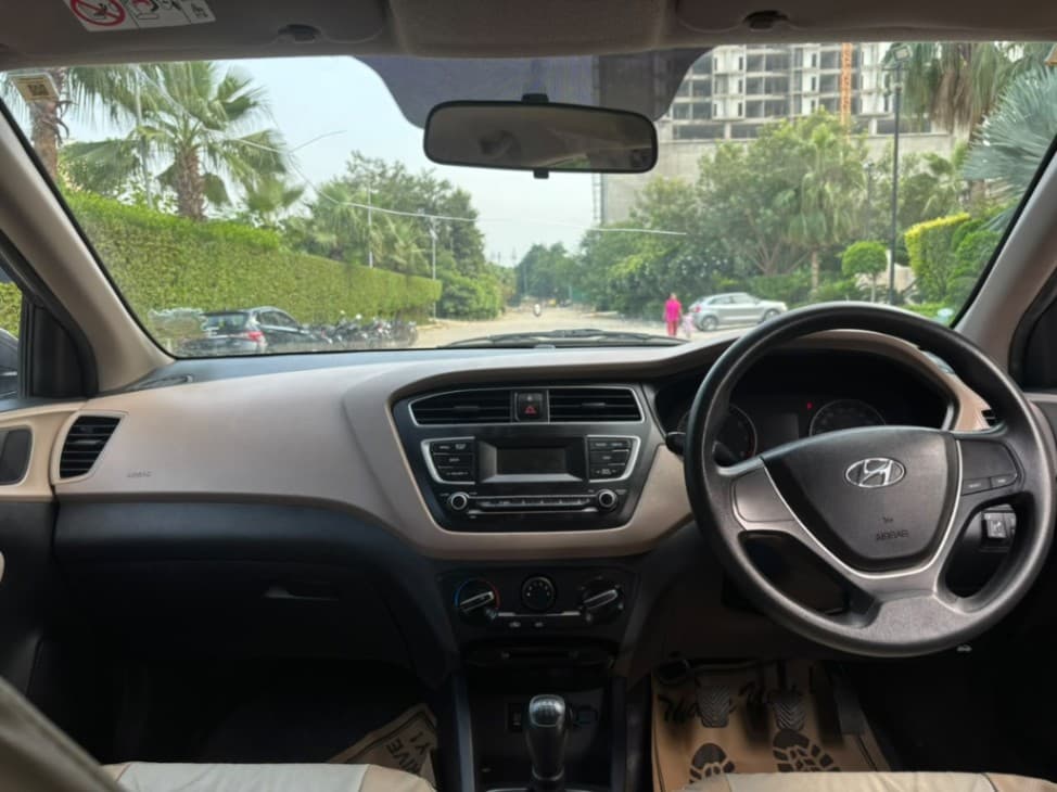 INTERIOR image for I20 MAGNA EXECUTIVE | Hooter