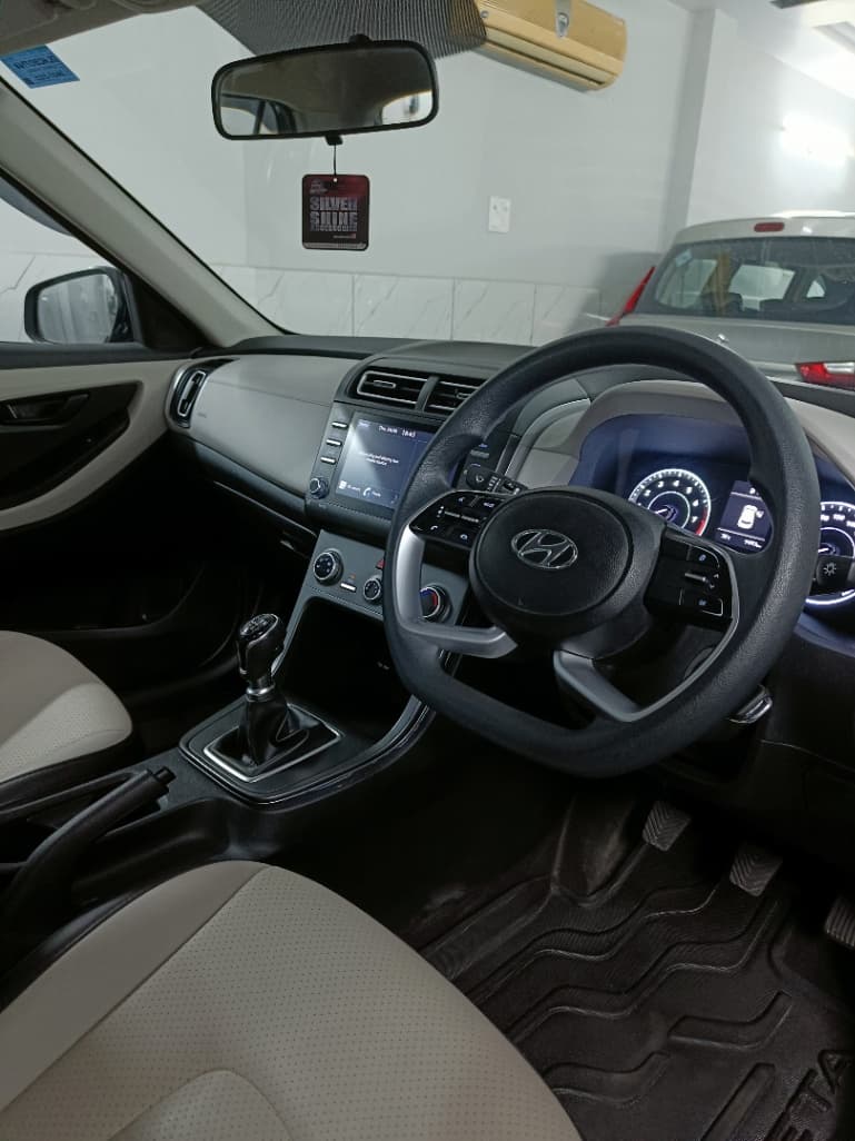 INTERIOR image for CRETA 1.5 MPI MT EX | Hooter