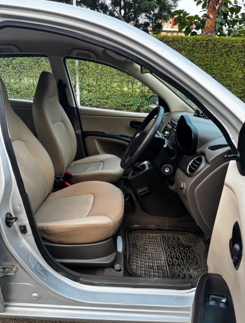 INTERIOR image for i10 Era Met BS-1V | Hooter