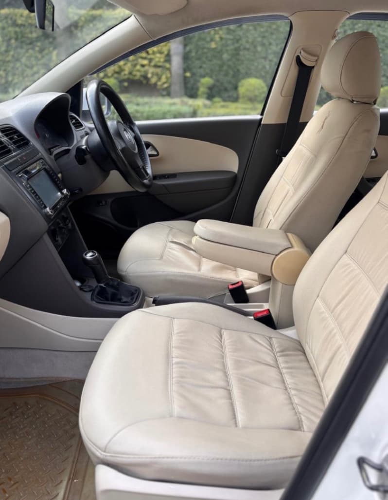 INTERIOR image for Vento 1.6L (Petrol) Trendline | Hooter