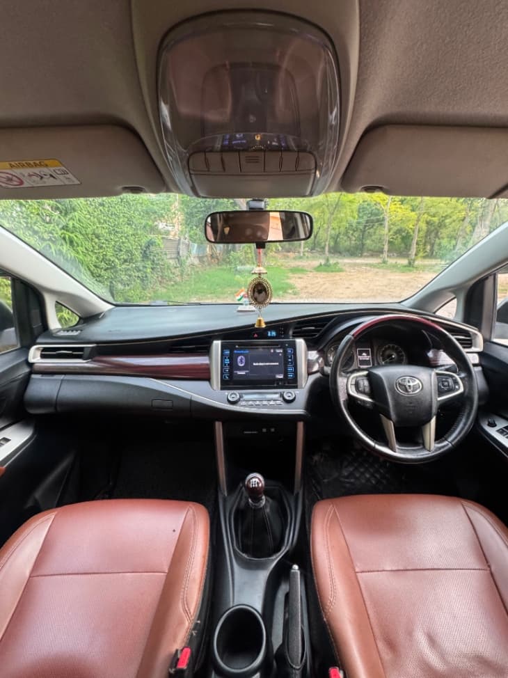 INTERIOR image for INNOVA CRYSTA | Hooter