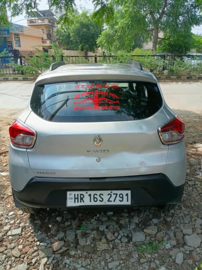 INTERIOR image for KWID RXT OPTION | Hooter