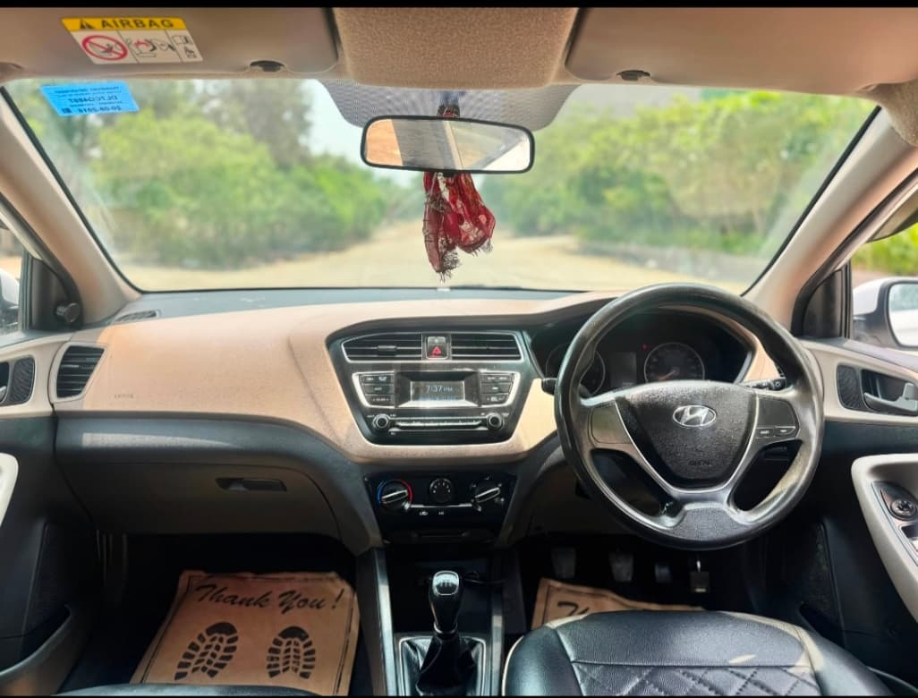 INTERIOR image for I20 MAGNA EXECUTIVE | Hooter