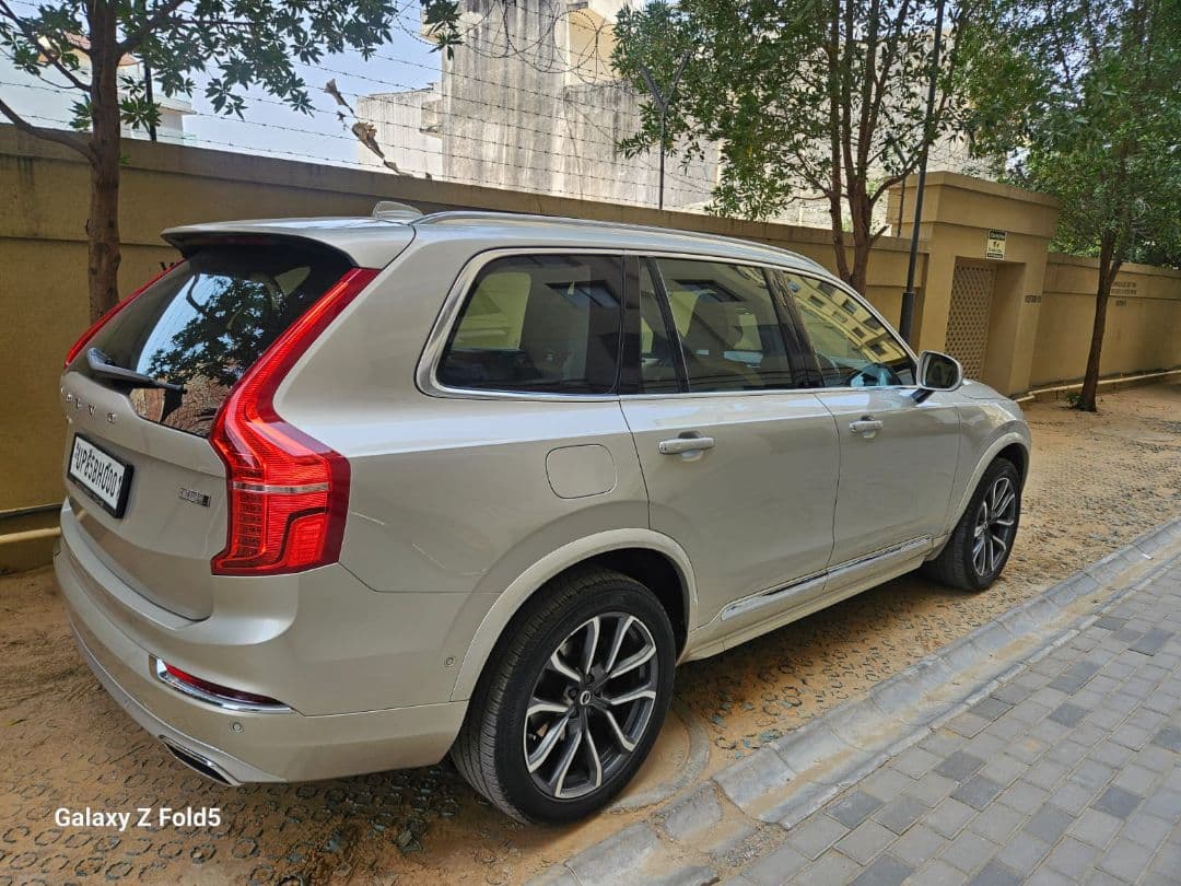 INTERIOR image for VOLVO XC90 D5 | Hooter