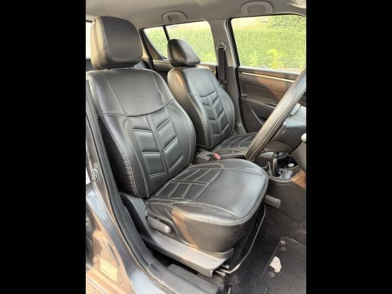 INTERIOR image for MARUTI SWIFT LXI (OPTIONAL) BS | Hooter