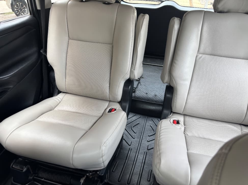 INTERIOR image for INNOVA | Hooter