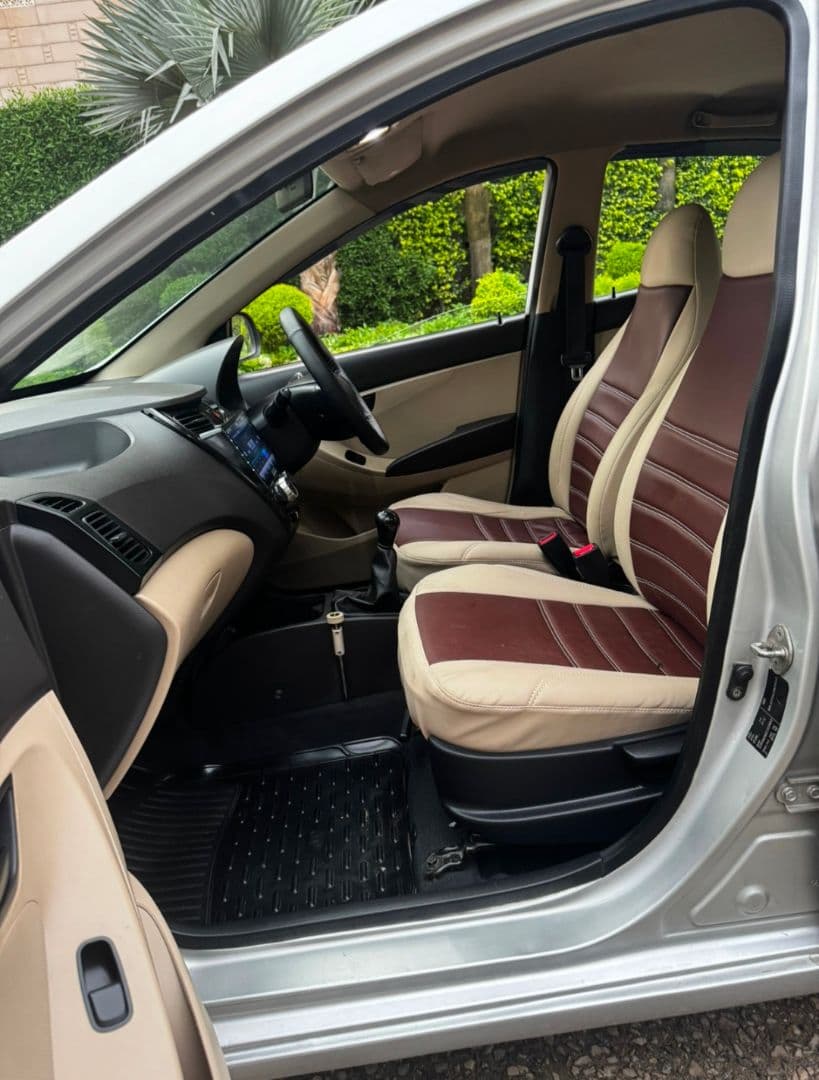INTERIOR image for Eon Era + (M) | Hooter