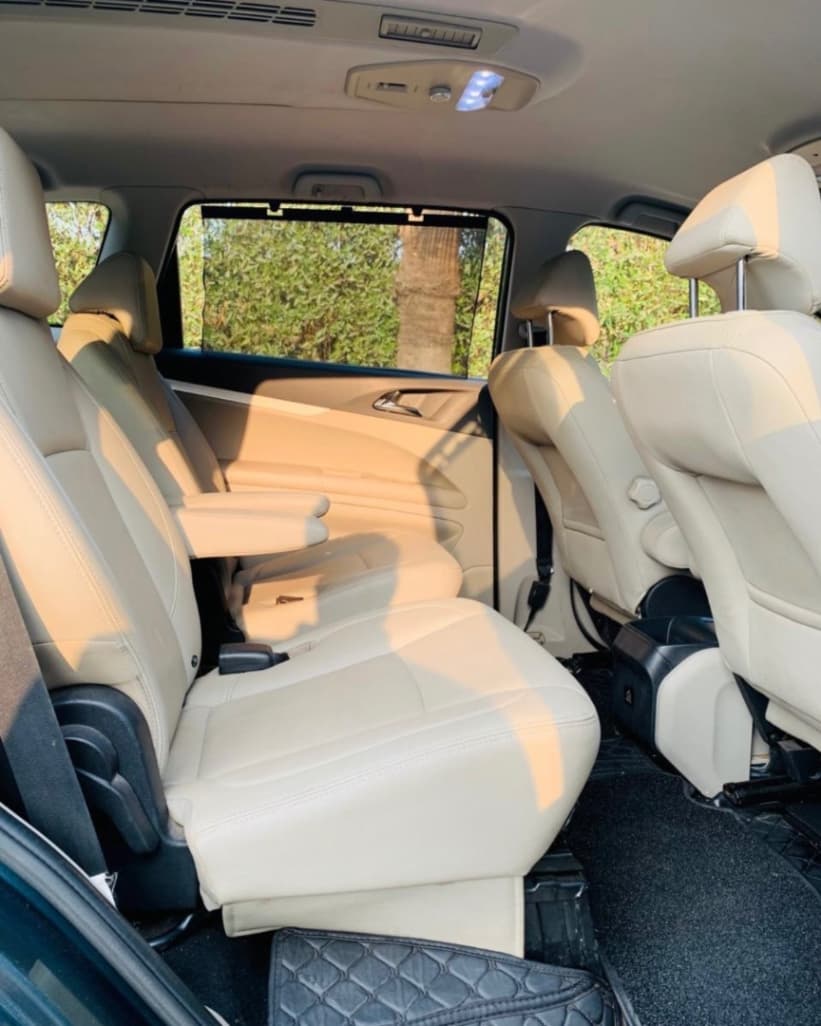INTERIOR image for MAHINDRA MARAZZO 7 STR M8
