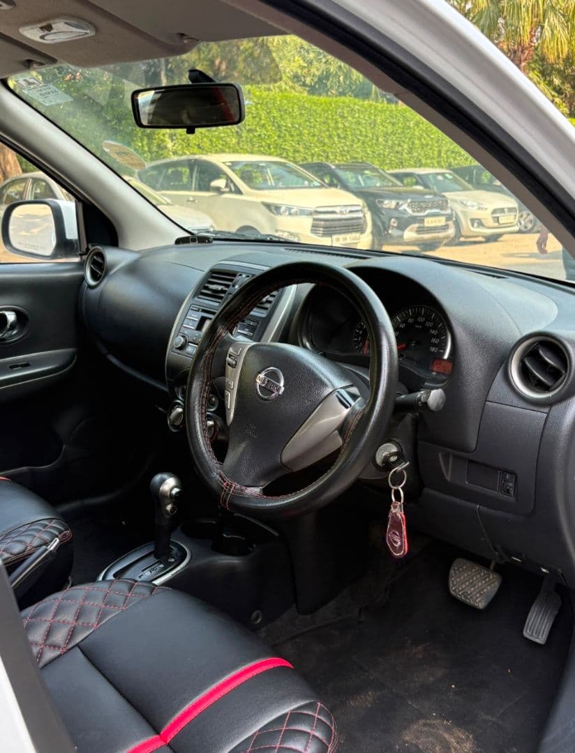 INTERIOR image for NISSAN MICRA XTRONIC CVT XL | Hooter