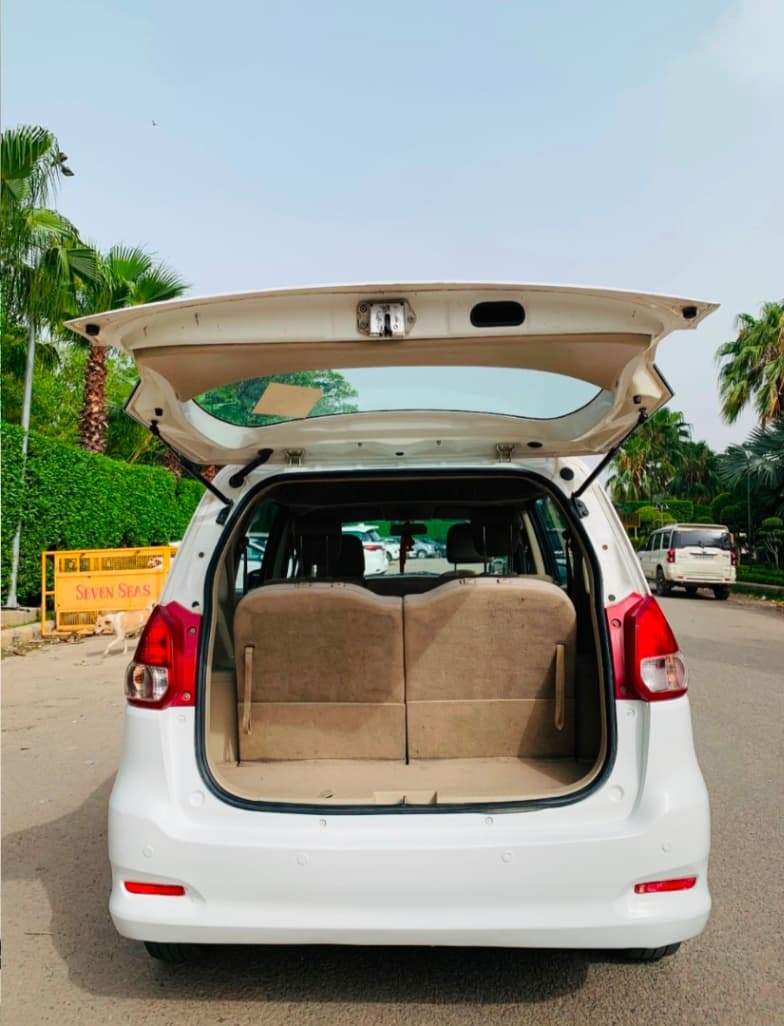INTERIOR image for ERTIGA VXI | Hooter