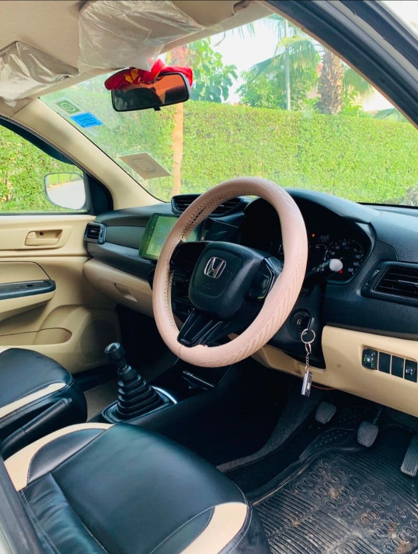 INTERIOR image for AMAZE 1.2 E MT (I-VTEC) | Hooter